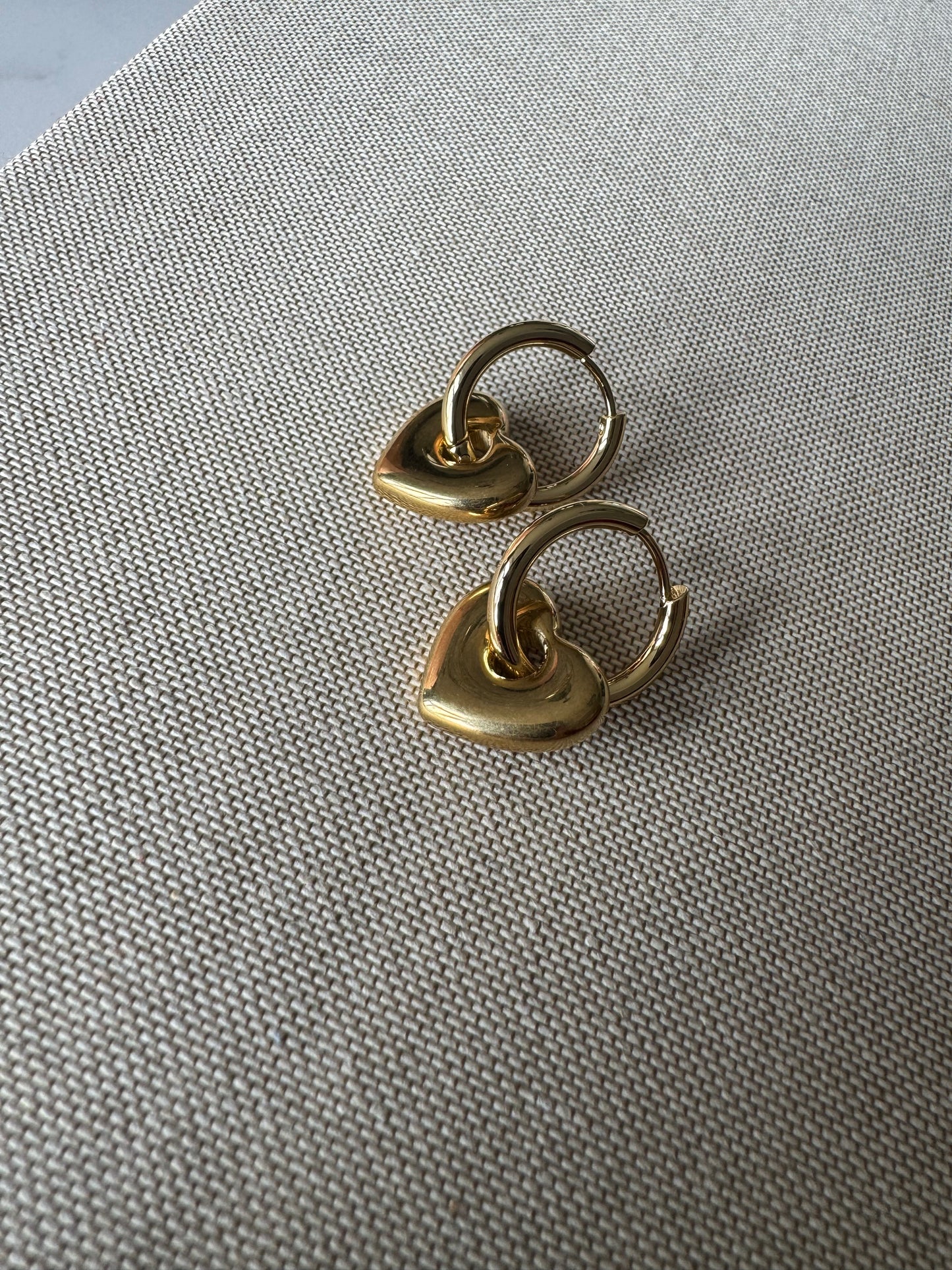 Heart Hoop earrings in gold
