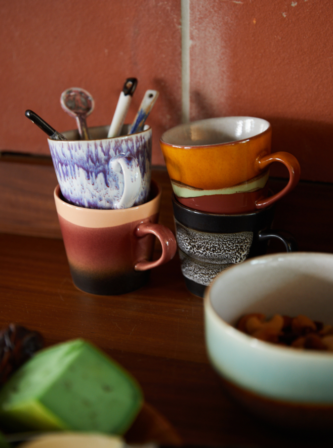 HKliving : 70s ceramics: americano mug, clay