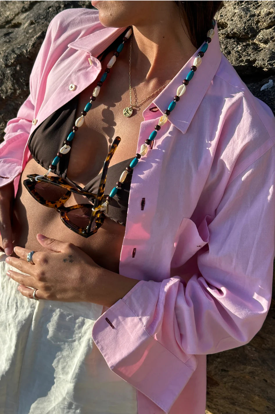 Coco Sunglass chain in Blue Shell