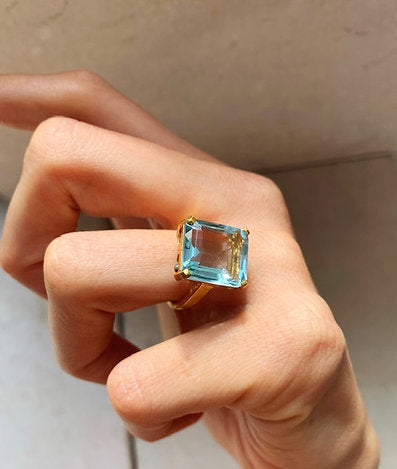 Claudia Ring Light Blue Hydro