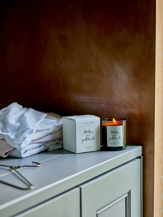 Plum & Ashby Candle : Tonka and Patchouli