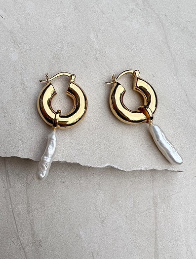 Shyla : Cassia Long Pearl Earrings