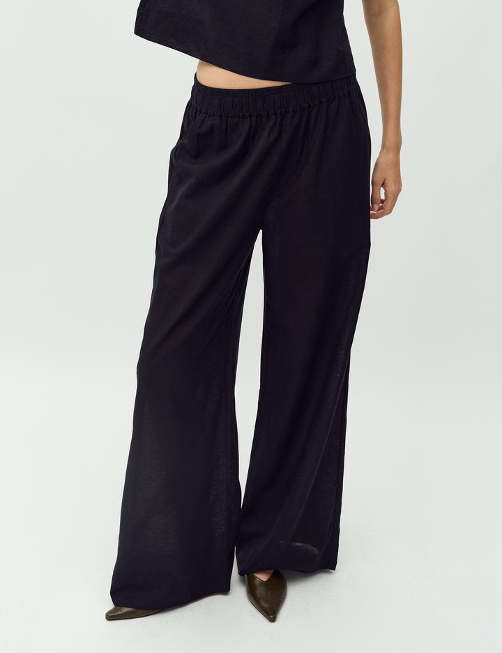 Asaka-M Pant - Black