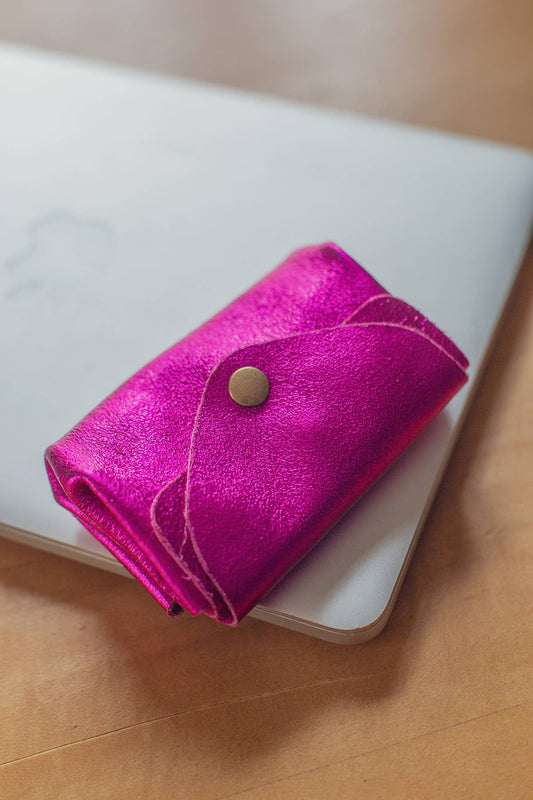 Small Leather purse: Fuchsia Metal