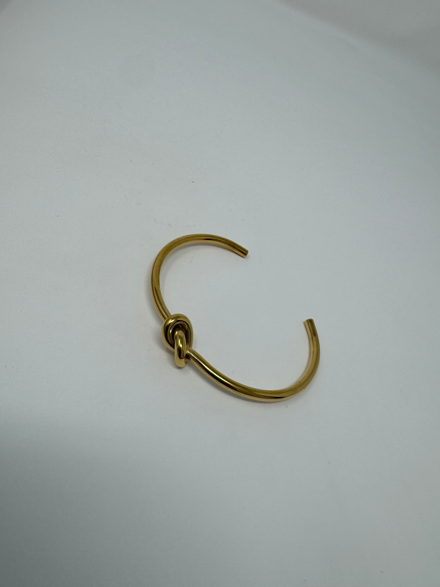 Knot Bangle : Gold