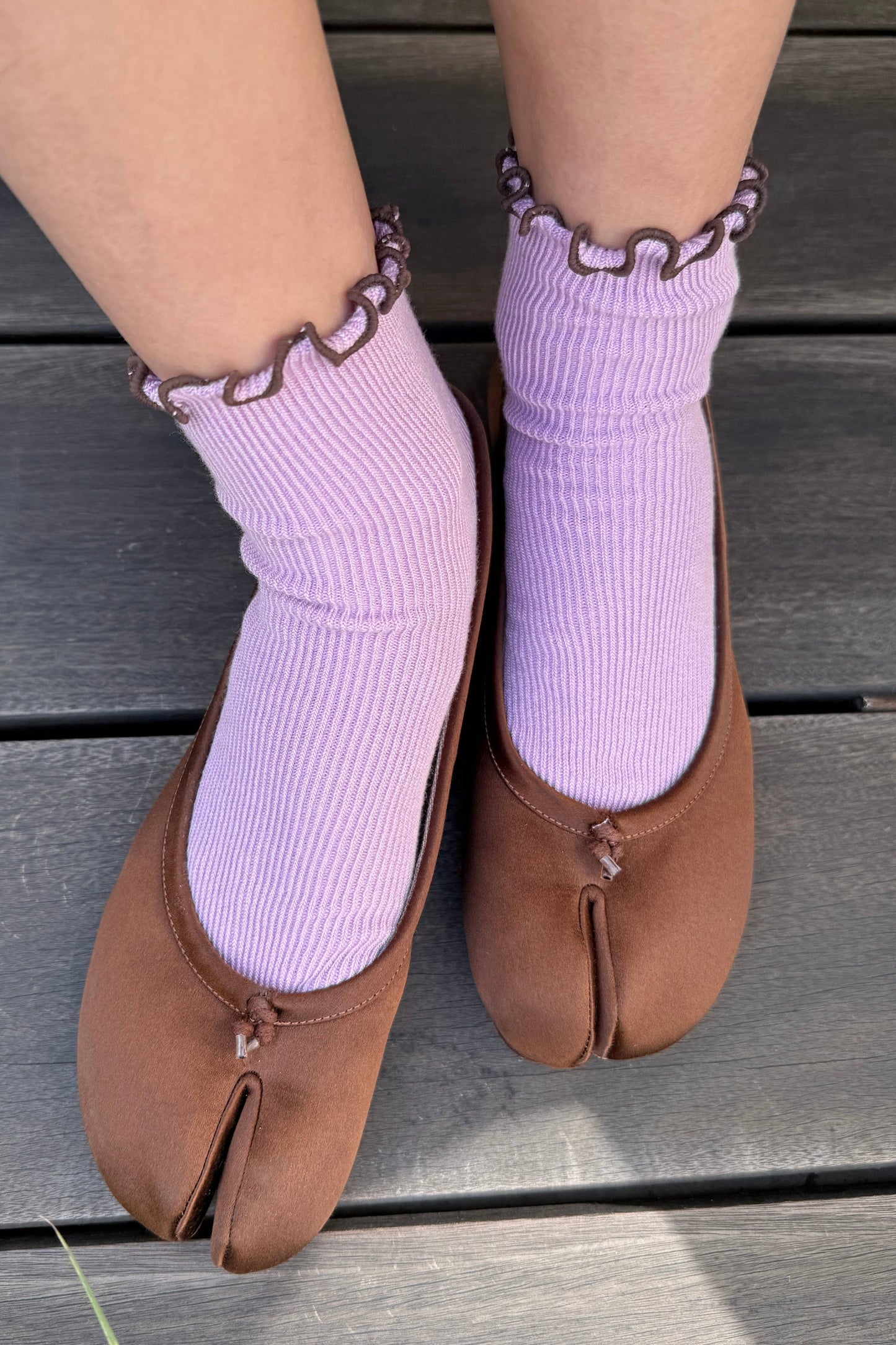 The Petite Ruffled Modal Socks in Lilac