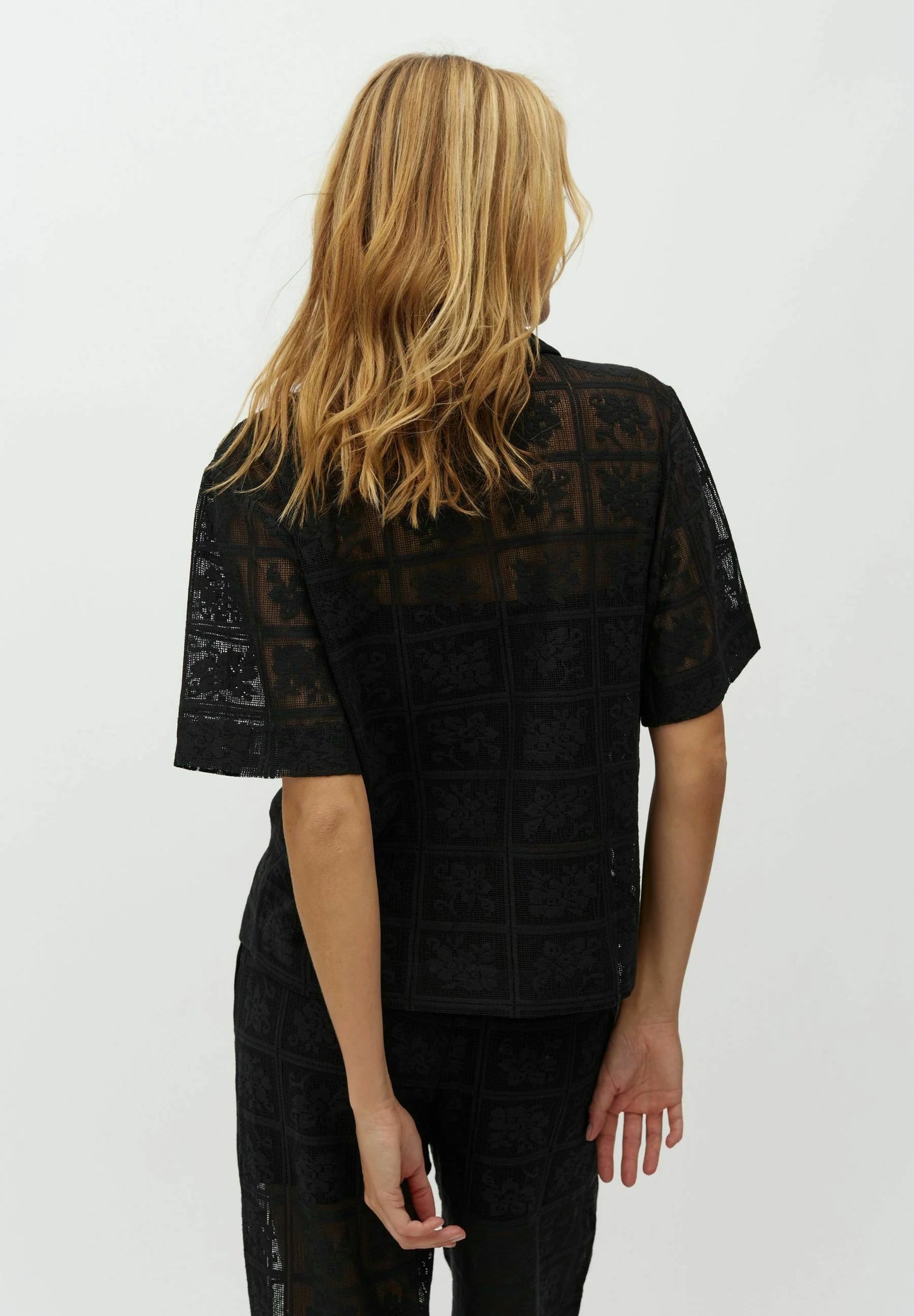 ARUNA Button-down blouse