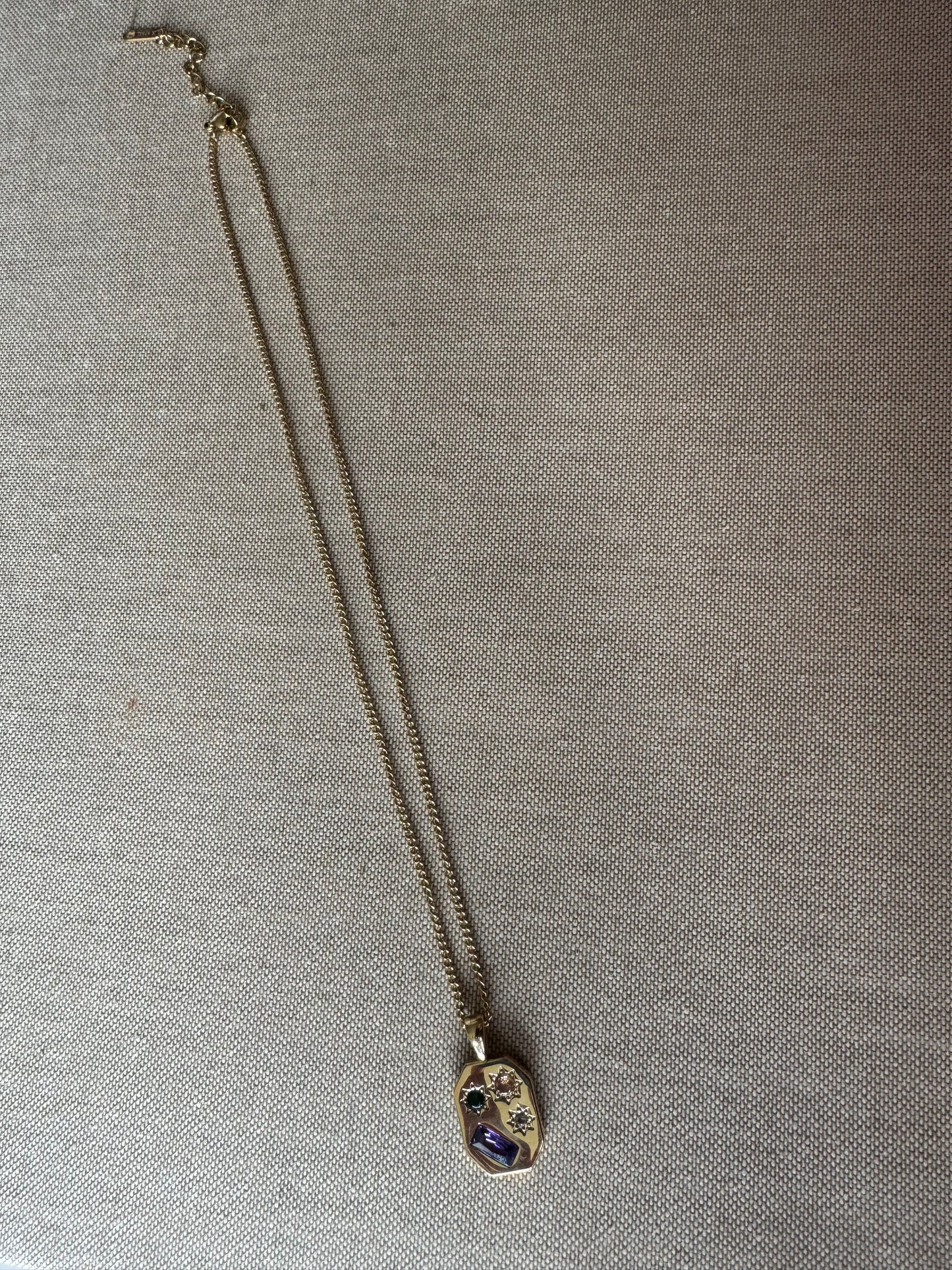 Geo gem necklace in gold
