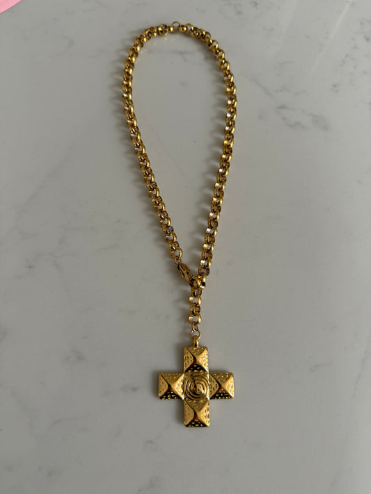 Chunky Cross Necklace : Gold