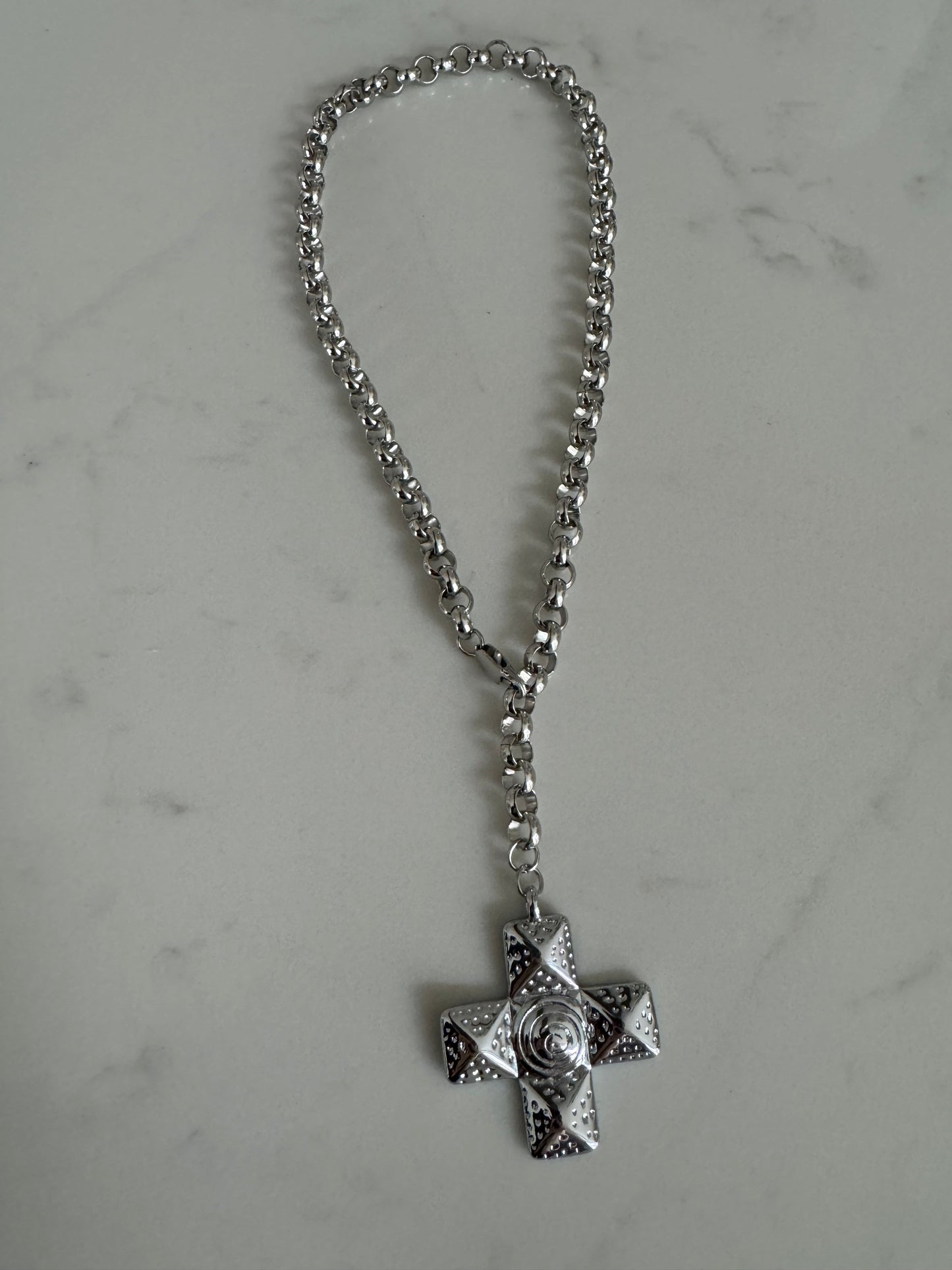 Chunky Cross Necklace : Silver