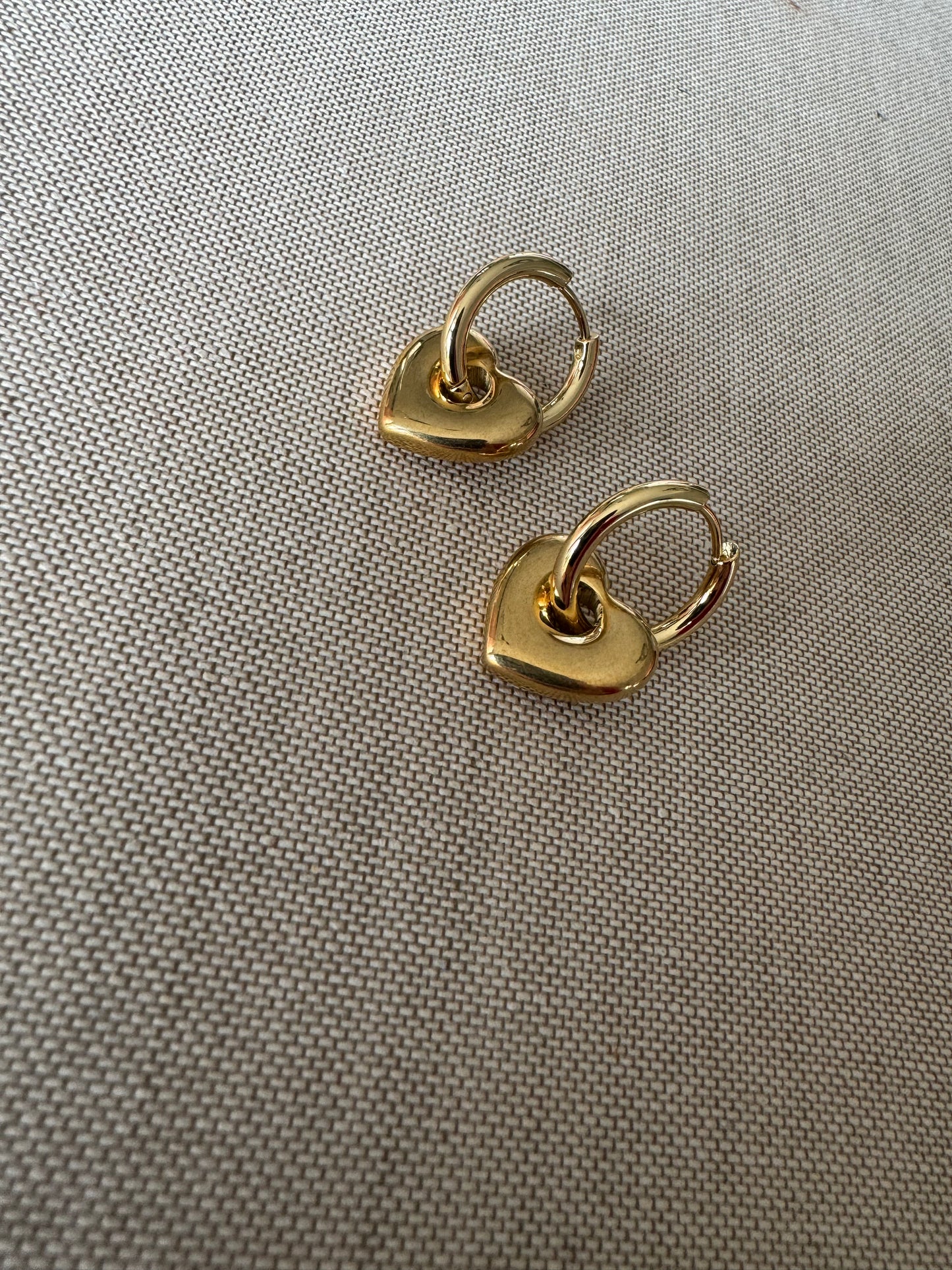 Heart Hoop earrings in gold