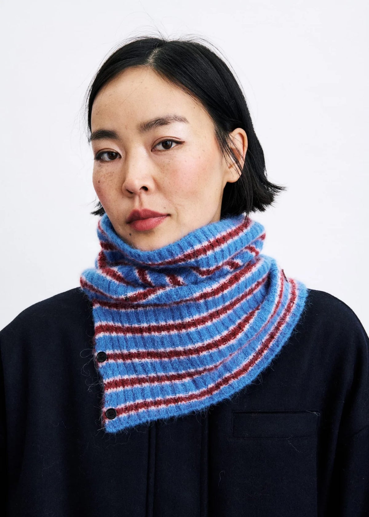 KIM ELECTRIC BLUE NECK WARMER