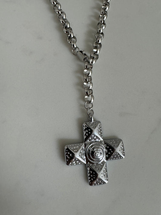 Chunky Cross Necklace : Silver