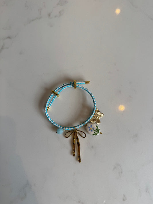 Blue paracord bow bracelet