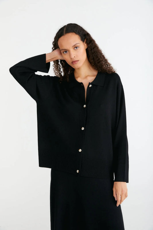 Knitted Cardigan with Collar in Black
